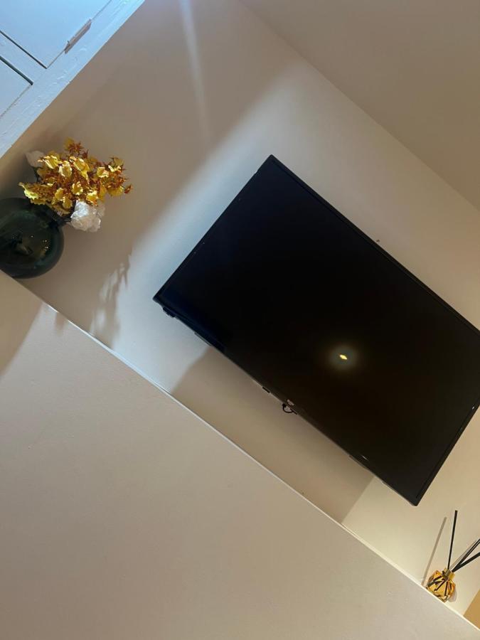 Large Modern Studio Flat Lägenhet London Exteriör bild